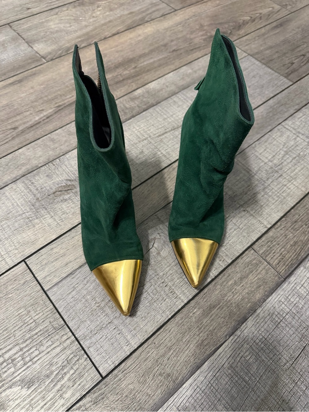 Stuart Weitzman Green Suede Pointed Toe Booties with Gold Cap size 6